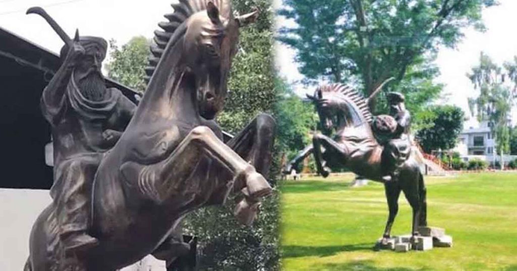 Pakistan’s Lahore city has Turk warrior’s statue Muhammad Luqman